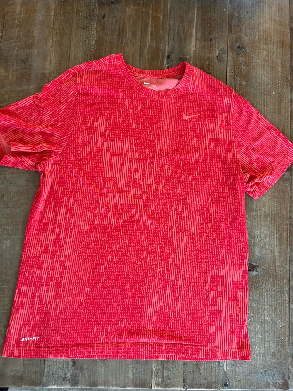 Nike Men’s Red Dri-FIT Performance Shirt XL